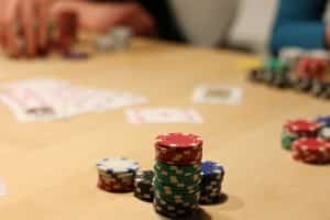 Sportwetten Tipps kaufen 8 Grundlagen des Texas Hold'em-Pokers.