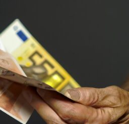 Wie viel Geld gibt es für 3 Richtige? 7 Wie viel Geld gibt es für 3 Richtige?