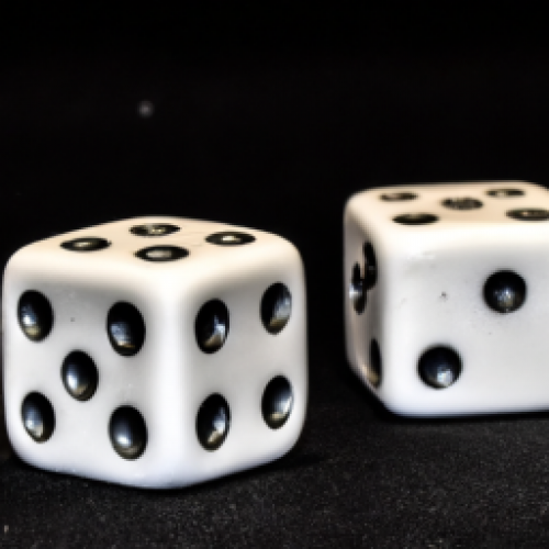 Wie heißt ein schnelles Würfelspiel mit 2 Würfeln?